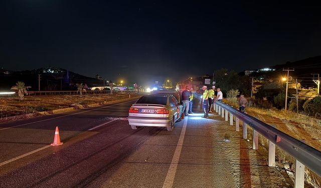 Aydın'da iki otomobil çarpıştı, 2 kişi öldü, 3 kişi yaralandı