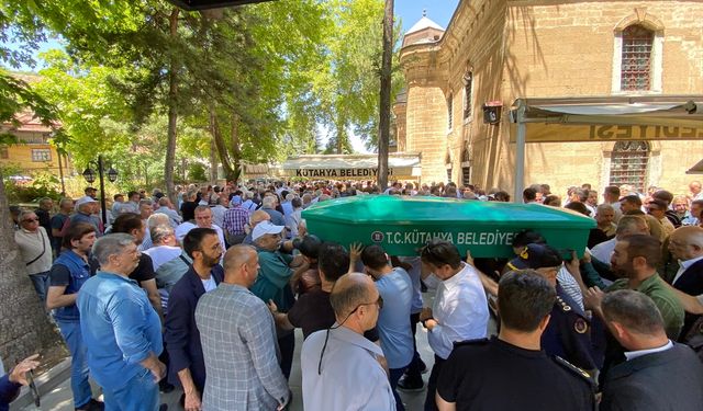 CHP İl Başkanı Tamer Yenikaya'nın babasının cenazesi defnedildi