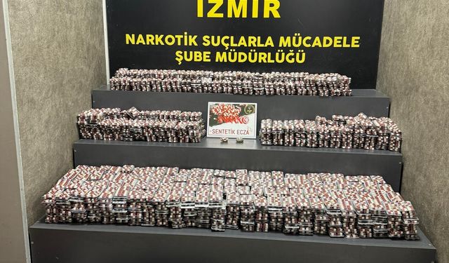 İzmir'de 79 bin 854 sentetik ecza hapı ele geçirildi