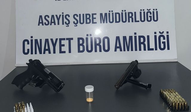 Kütahya'da ayakkabı içinde kaliforniyum olduğu değerlendirilen madde ele geçirildi