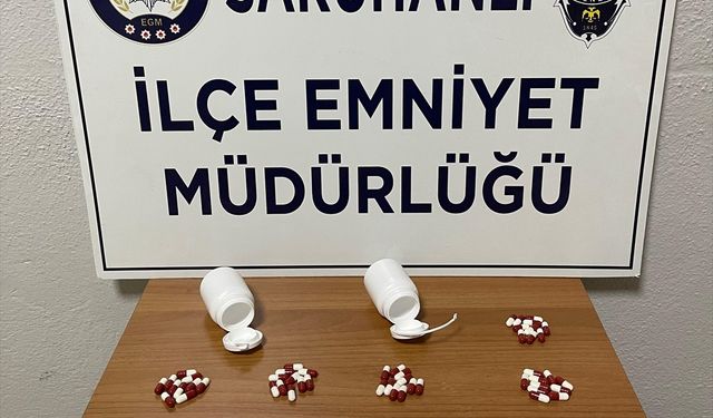 Saruhanlı'da otomobillerinde uyuşturucu ele geçirilen 2 şüpheli tutuklandı