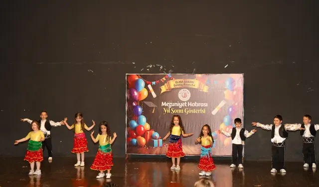 Elma Şekeri Gündüz Bakımevi Öğrencilerinden Renkli Gösteri