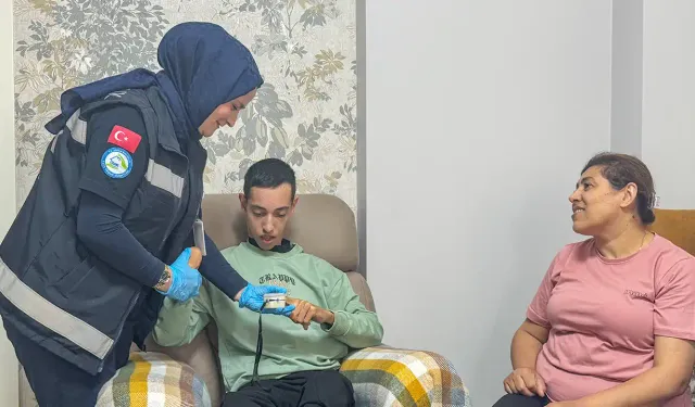 Uşak'ta 1 Ayda 2 bin Hasta Evinde Tedavi Edildi