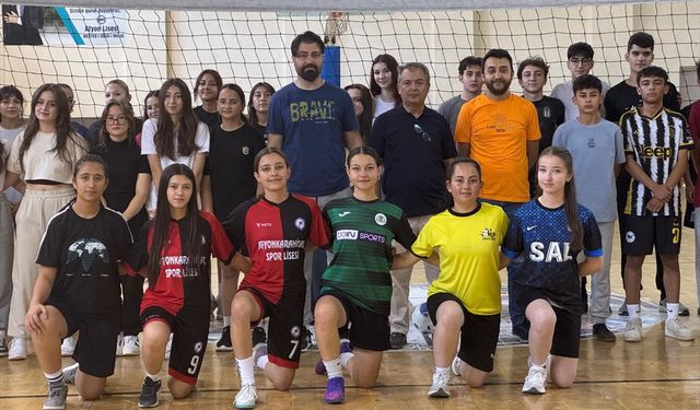Afyon Lisesi'nde "Yaz Spor Okulu" programı başladı