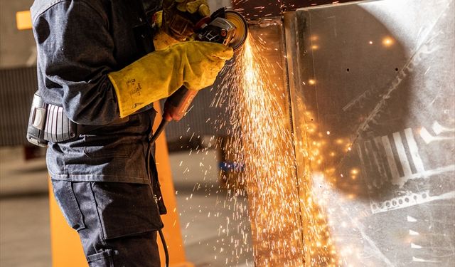 İzmir'de yenilenebilir enerji sektörüne "üniversiteli tekniker" desteği verilecek