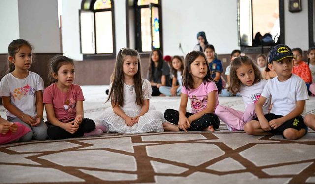 Kütahya'da yaz Kur'an kursları kapanış programı Ulu Cami'de yapıldı