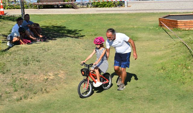 Fethiye'de Avrupa Hareketlilik Haftası kapsamında çocuklar bisiklet sürdü