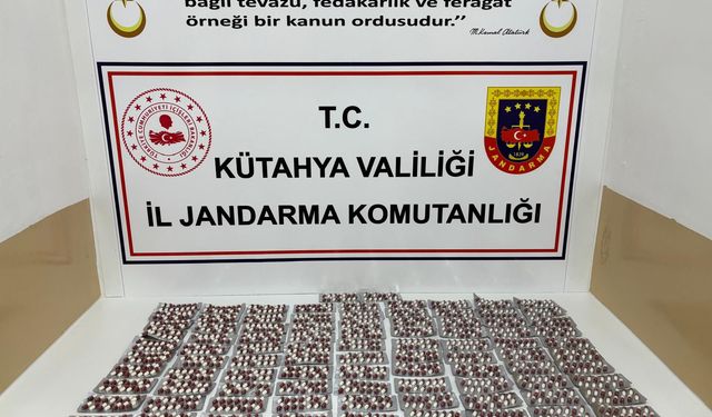 Kütahya'da uyuşturucu operasyonunda yakalanan 2 zanlı tutuklandı