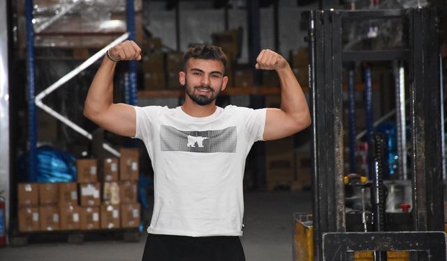 Toptan gıda deposundan halterde şampiyonluğa uzandı