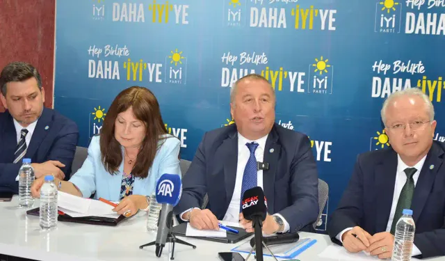 İYİ Parti Genel Başkan Yardımcısı Şeref Olgun Uşak'ta