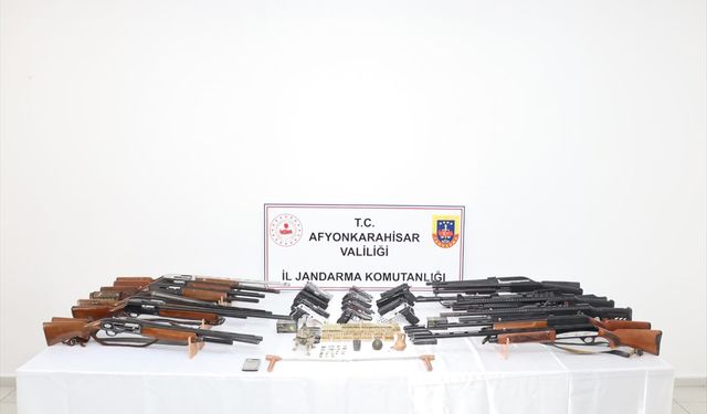 Afyonkarahisar'da düğünlerde havaya ateş açan 20 şüpheli yakalandı