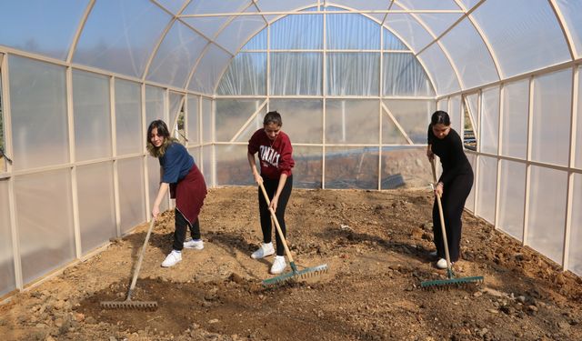 Aydınlı gençler tarım kampına katıldı