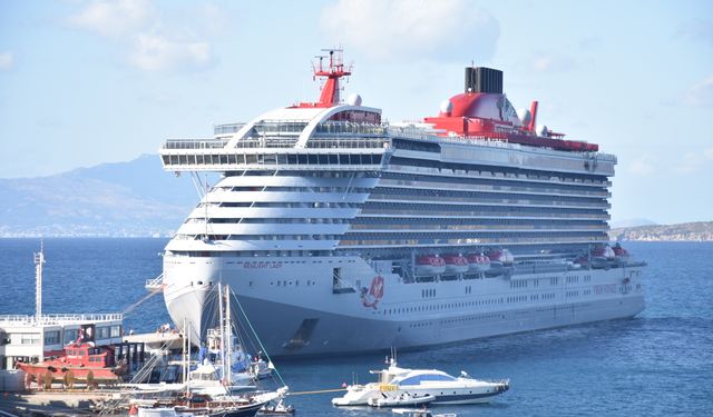 Bodrum'a 'Resilient Lady' kruvaziyeriyle 2 bin 612 yolcu geldi