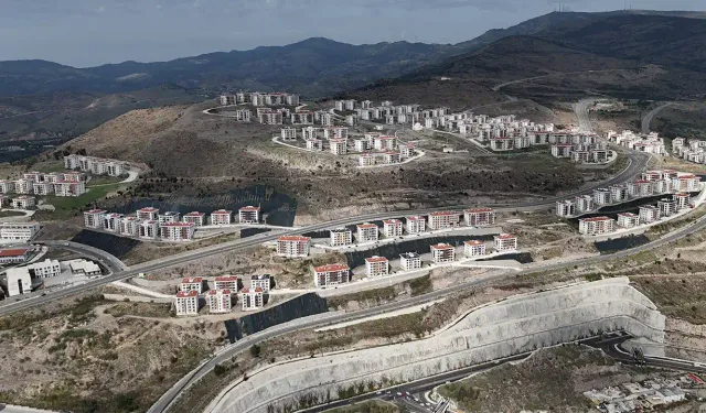 İzmir'de 117 kişinin yaşamını yitirdiği depremin üzerinden 5 yıl geçti