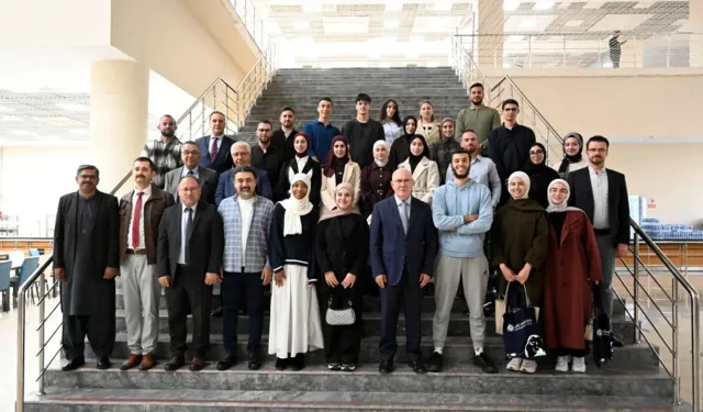 Rektör Savaş, Filistinli Tıp Öğrencileriyle Bir Araya Geldi