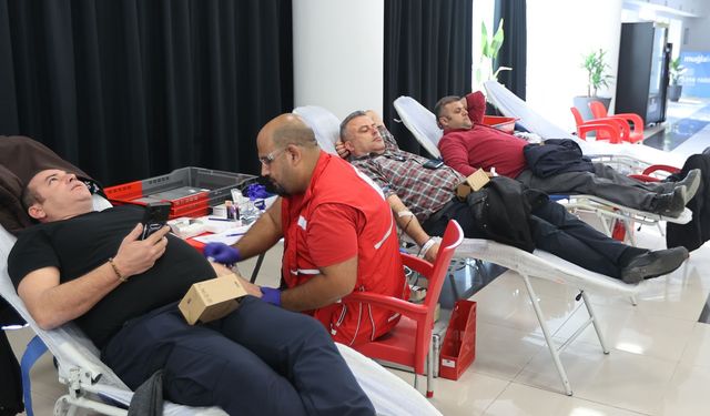 Muğla Büyükşehir Belediyesinden Kızılay'a kan bağışı desteği