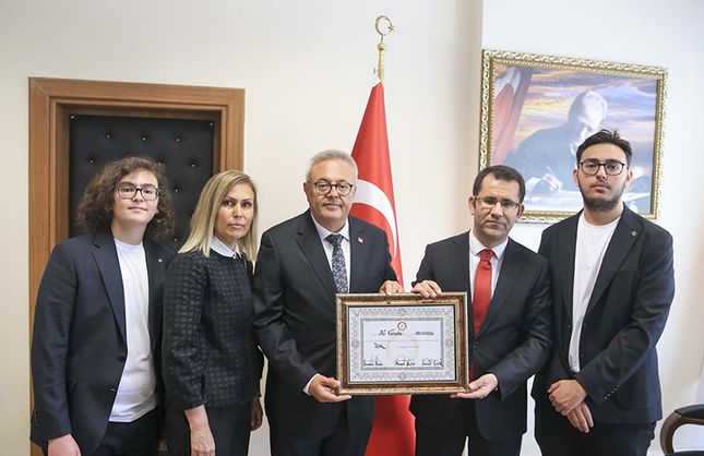 Dr. Ali Karaoba, Mazbatasını Aldı