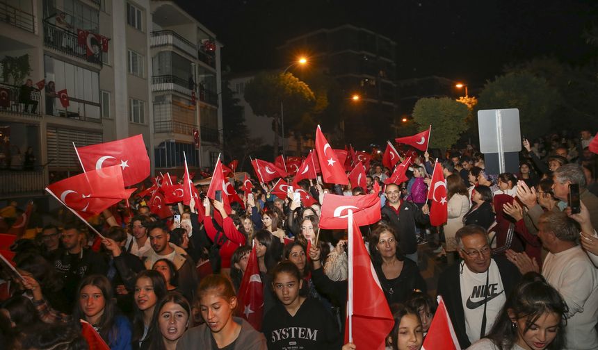 İzmir'de Cumhuriyetin 102. yıl dönümü coşkuyla kutlanacak