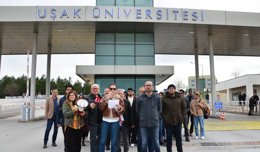 Uşak Üniversitesi Öğrencileri Cinsel Tacize Tepki Gösterdi..!