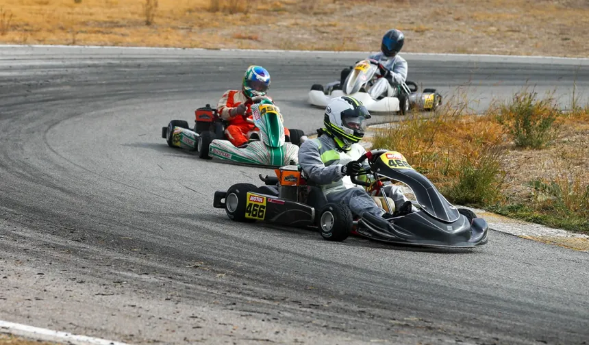 Türkiye Karting Şampiyonası'nın 6. Ayak Yarışlarına Uşak'ta Start Verildi