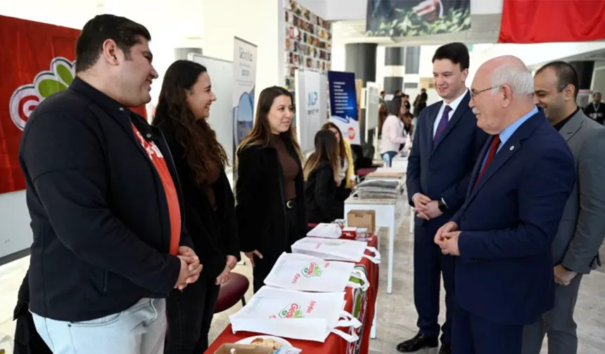 Uşak Üniversitesi Kariyer Günü 24'e Yoğun İlgi