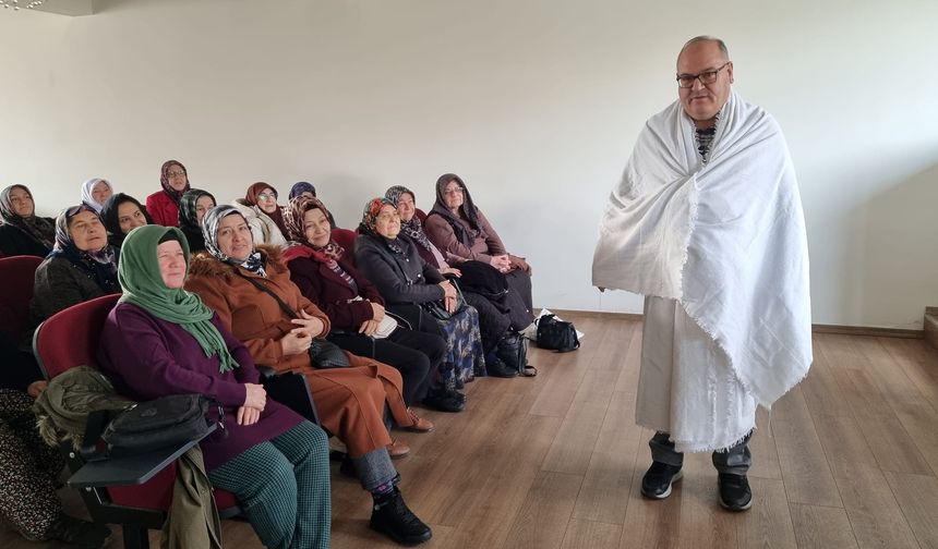 Banaz İlçe Müftülüğü’nden Giyim ve İbadet Eğitimi