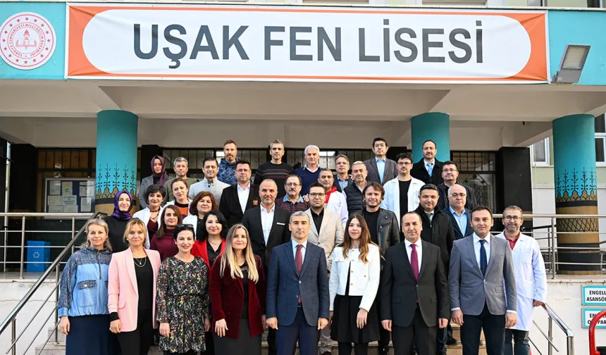 Vali Aktaş, Uşak Fen Lisesini Ziyaret Etti