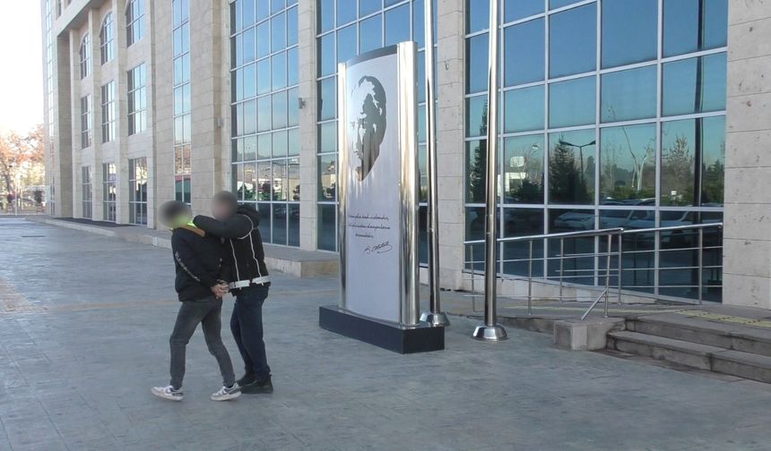 Dur İhtarına Uymayan Sürücü Uyuşturucu İle Yakalandı