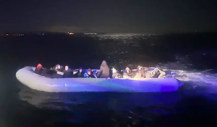 İzmir açıklarında 43 düzensiz göçmen kurtarıldı