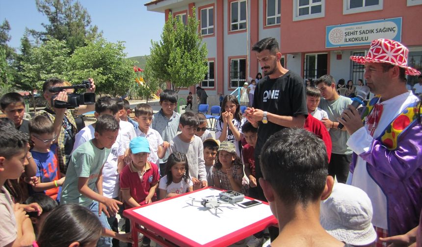 "El Ele Gülen Yüzler" Çocuk Şenliği Gerçekleşti
