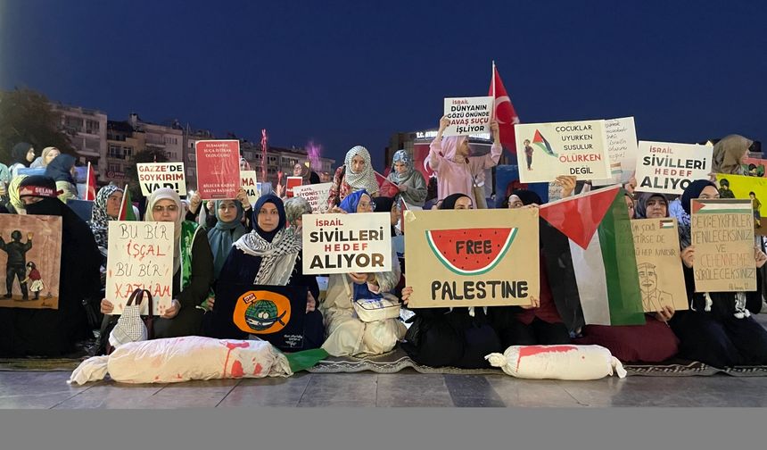 Aydın’da Filistin’e destek olmak için oturma eylemi yapıldı
