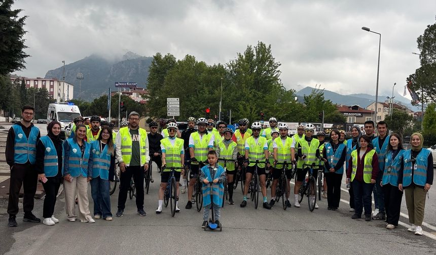 Denizli'de Yeşilay'ın geleneksel bisiklet turu düzenlendi