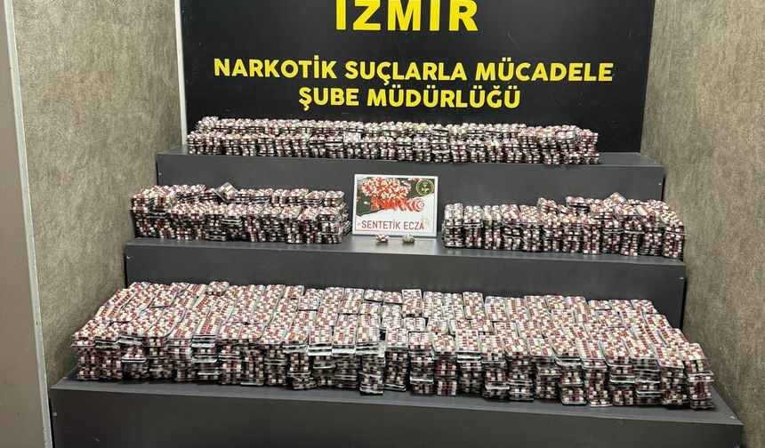 İzmir'de 79 bin 854 sentetik ecza hapı ele geçirildi