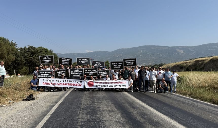 İzmir'de işçiler kazada ölen arkadaşları için eylem yaptı