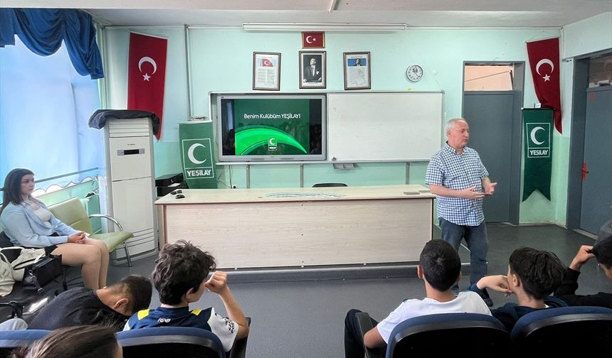 Kütahya Yeşilay Şubesince teknoloji bağımlılığı semineri düzenlendi