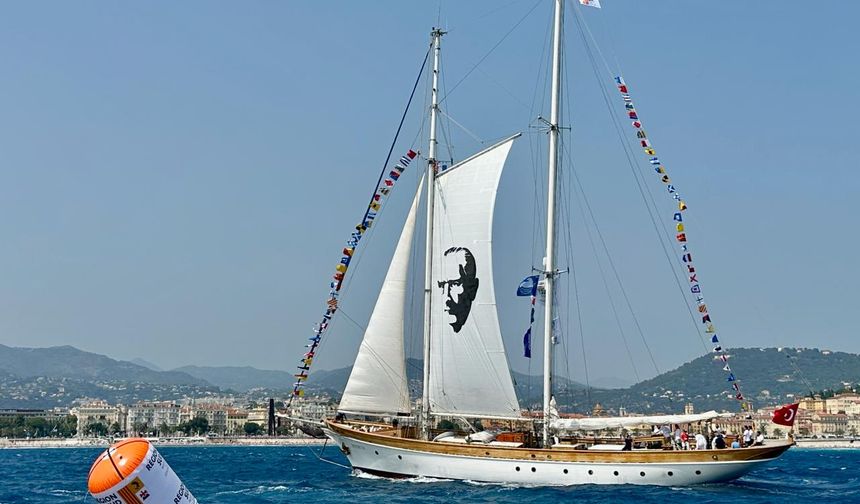 STS Bodrum'a, Birleşmiş Milletler Filosunda bayrak çekme töreni düzenlendi