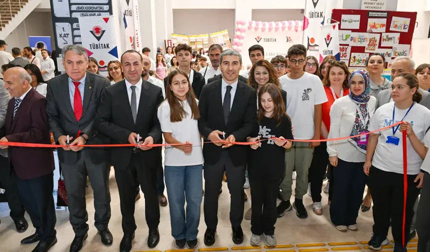 TÜBİTAK 4006-C Bilim Fuarları Festivali Açıldı