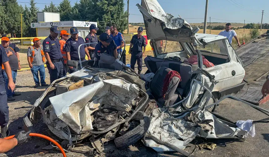 Uşak-Ulubey Yolunda Feci Kaza: 2 Ölü