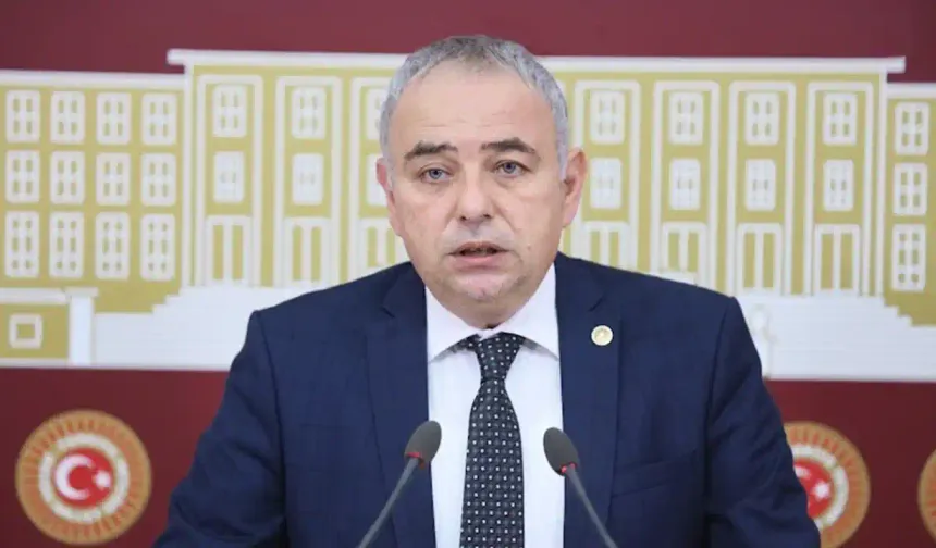 Uşak CHP’deki İstifalar İçin Manisa Milletvekili Bakırlıoğlu Bekleniyor