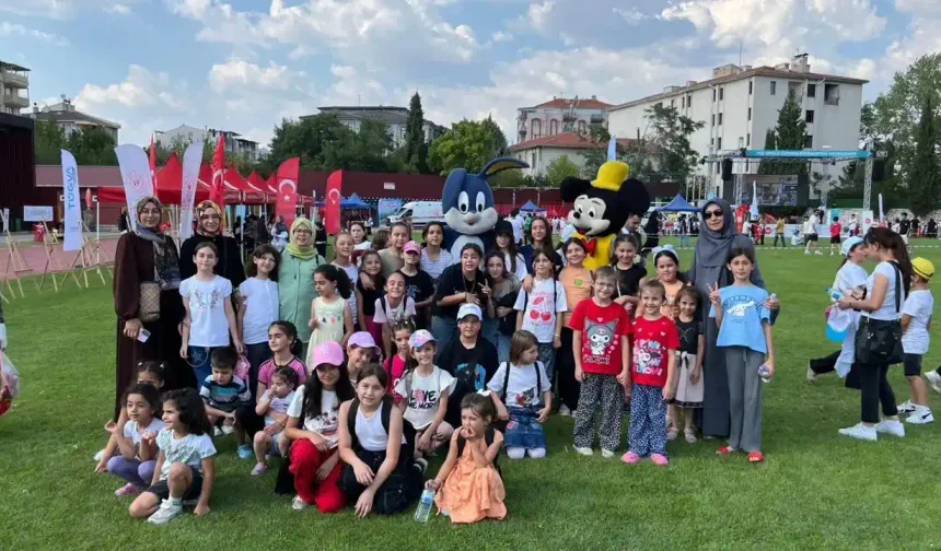 Uşak’ta Yaz Kur’an Kursları Şenlikle Sona Erdi