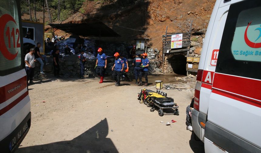 Denizli'de madendeki göçükte mahsur kalan 2 işçiye ulaşılması için çalışmalar sürüyor