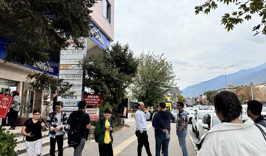 Kütahya'da 5,4 büyüklüğünde deprem