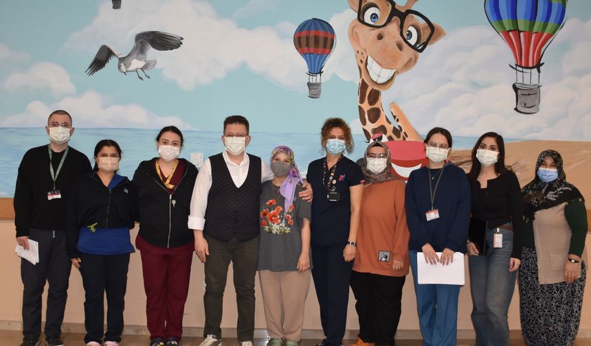 Genç kız ablasından alınan ilikle yaşama tutundu