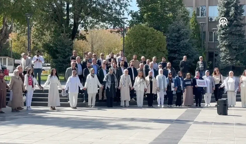 Uşak'ta "Gazze için Sessiz Çığlık" etkinliği yapıldı