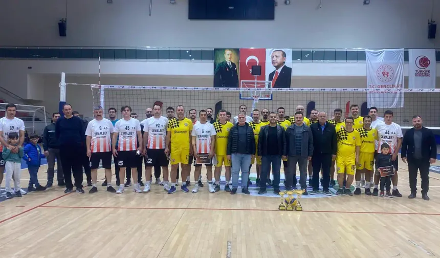 Uşak’ta Kamu Kurumları Voleybolda Kapıştı!