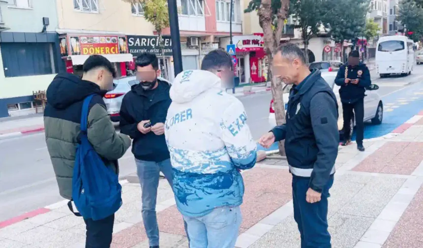 Okul Çevrelerinde Polis Ekiplerinden Sıkı Denetim