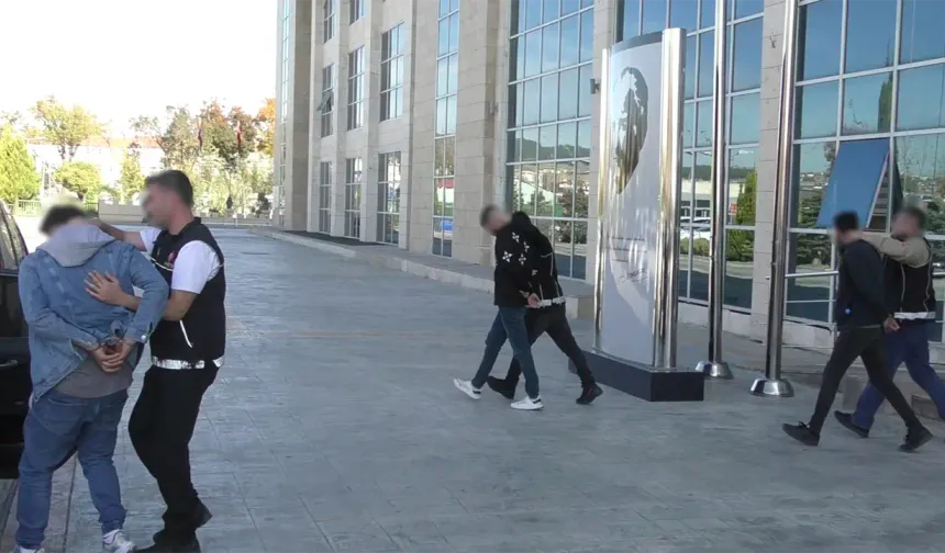 Uşak’ta Yasaklı Madde Operasyonu: 4 Kişi Tutuklandı