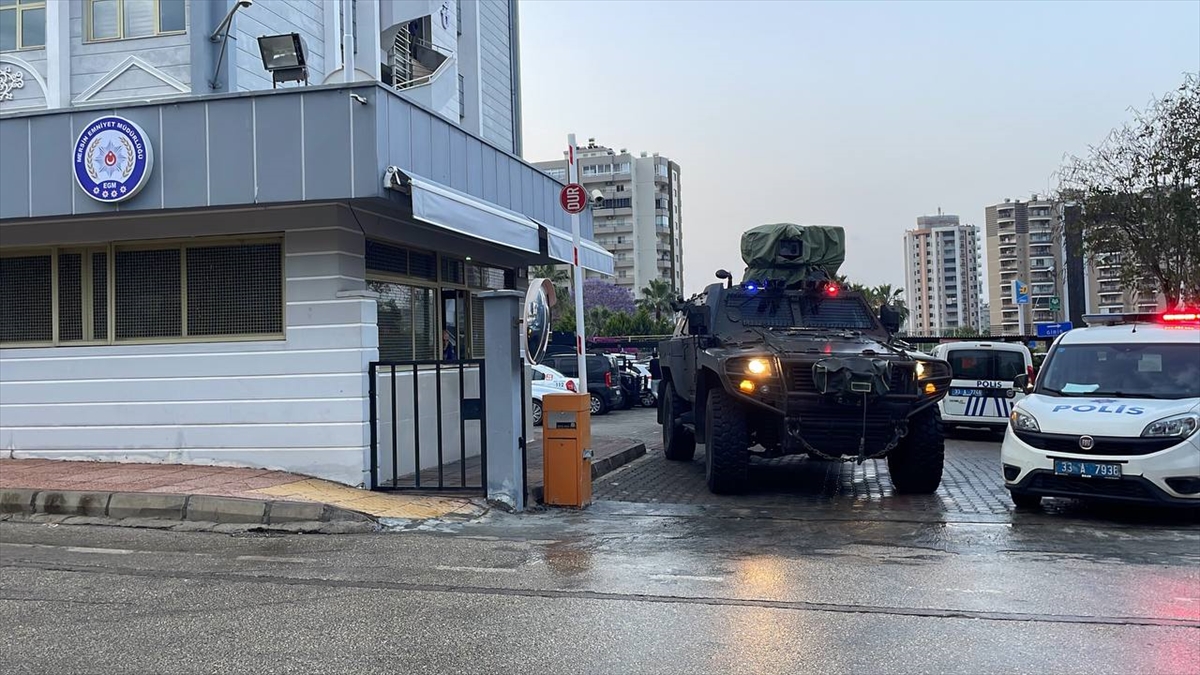 Mersin merkezli 5 ilde PKK/KCK operasyonunda 24 zanlı yakalandı