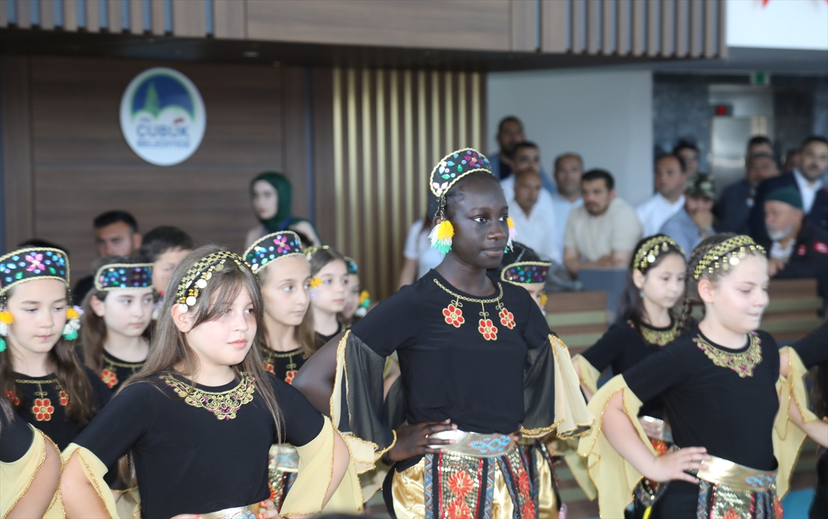 Ankara Çubuk Halk Eğitimi Merkezi'nin Yıl Sonu Sergisi Açıldı