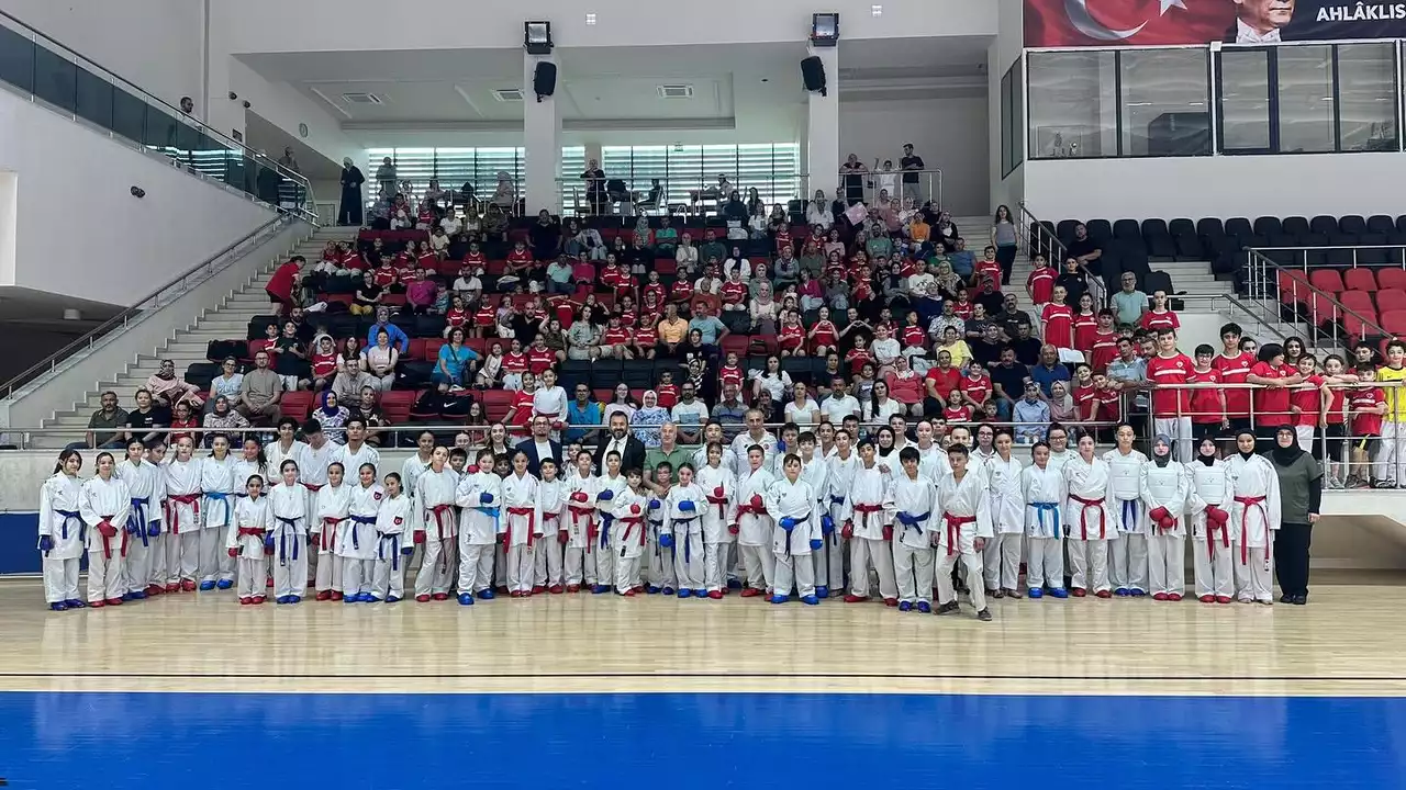 Karete Federasyonu Baskani Usak 1 Min